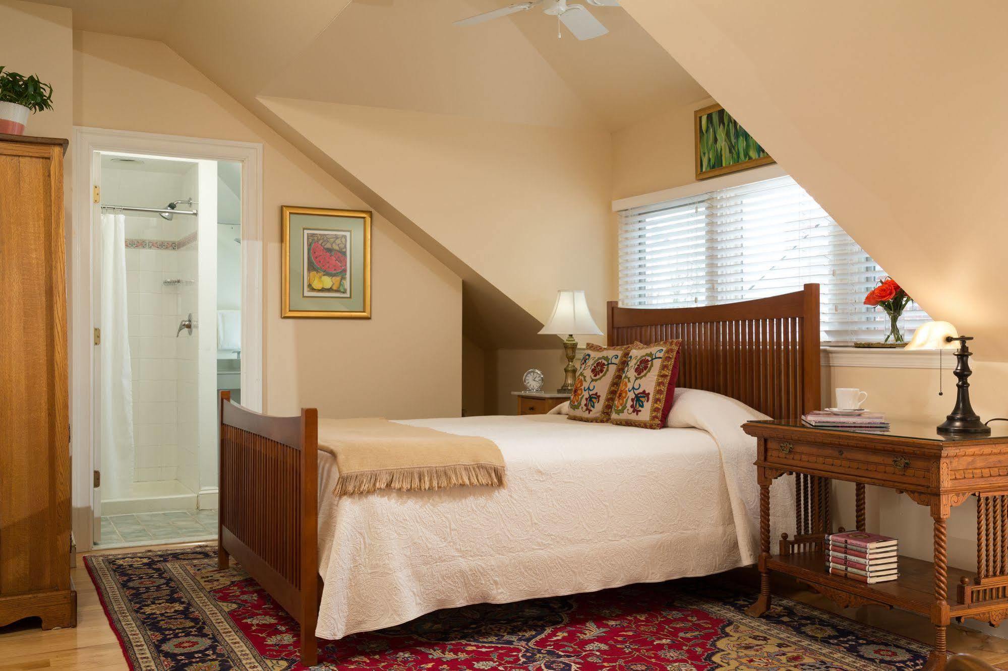 Woodley Park Guest House Washington Exterior photo